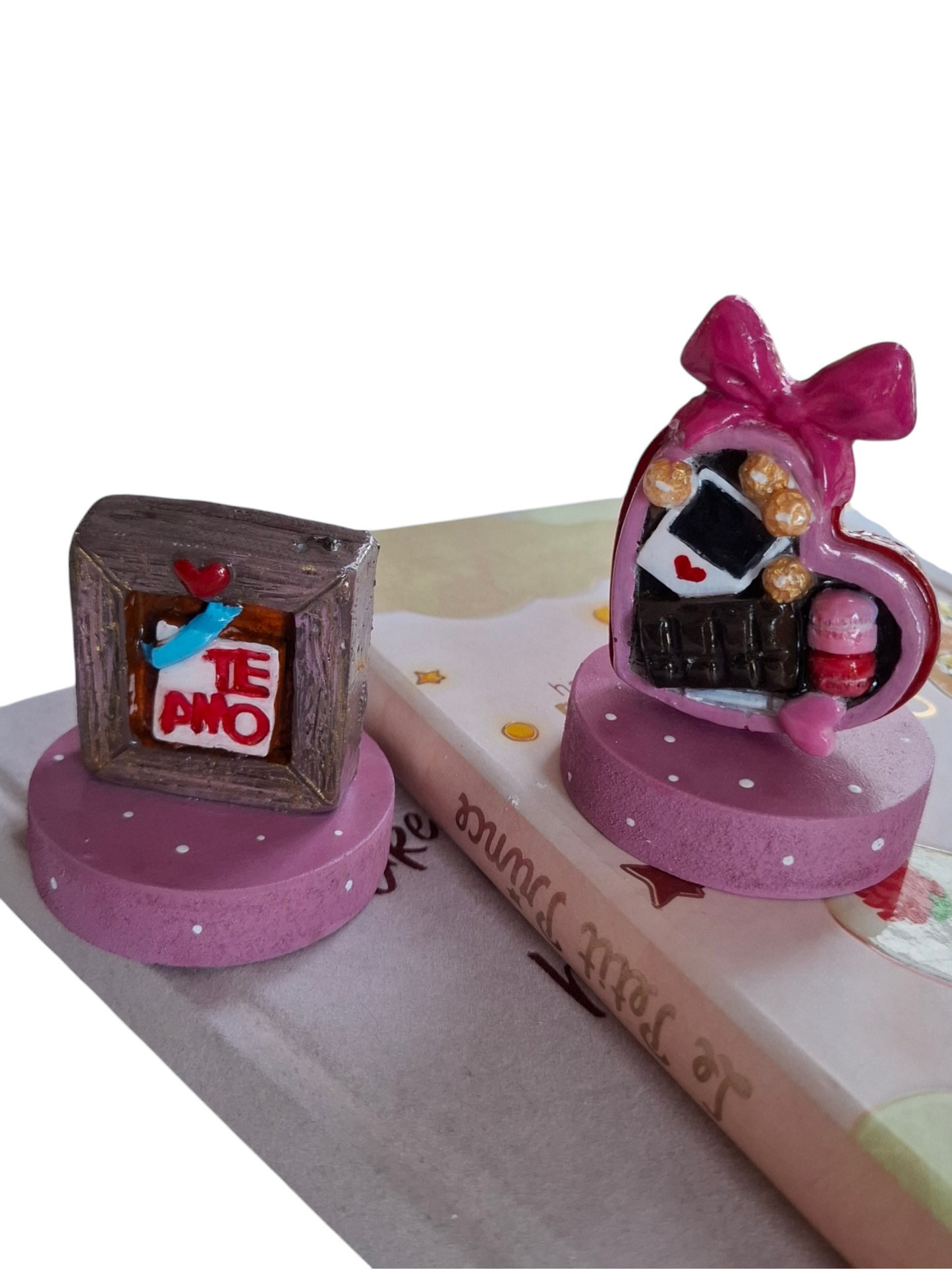 Figuras decorativas para enamorados, caja chocolates y cuadro con mensaje, 2pz, ideal para escritorio