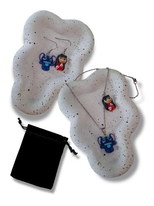 Collar y aretes Lilo y Stitch, set joyería acero inoxidable ( 2 pz)