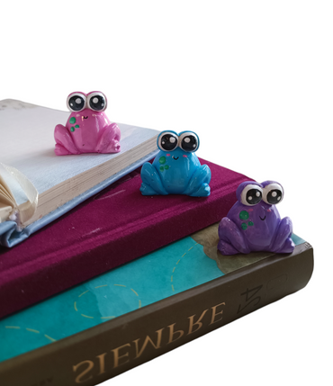 Figuras decorativas ranitas de colores 3pz , ideal para decorar tu escritorio