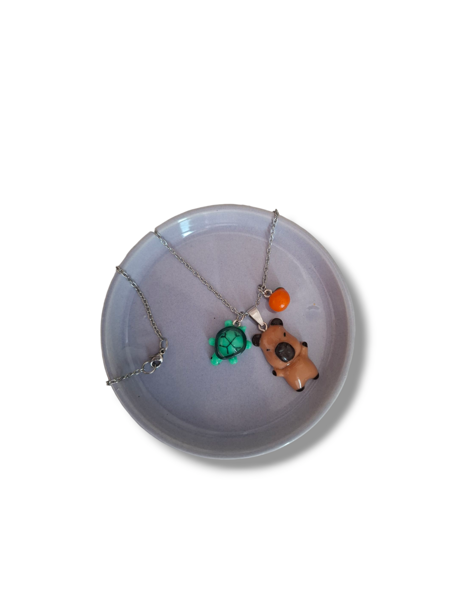 Collar y aretes lindos capibaras con tortuga y mandarinas, 2pz set joyería acero inoxidable