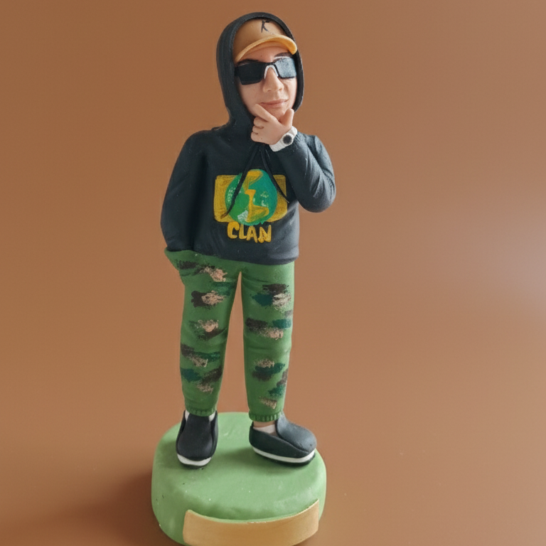 Figura retrato realista caricatura 15cm, personalizadas desde una foto